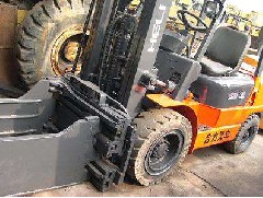 佛山叉車維修：叉車切勿超負荷作業(yè)！